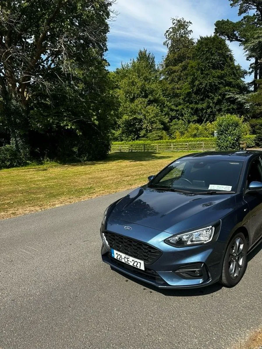 2022 Ford Focus - Image 2
