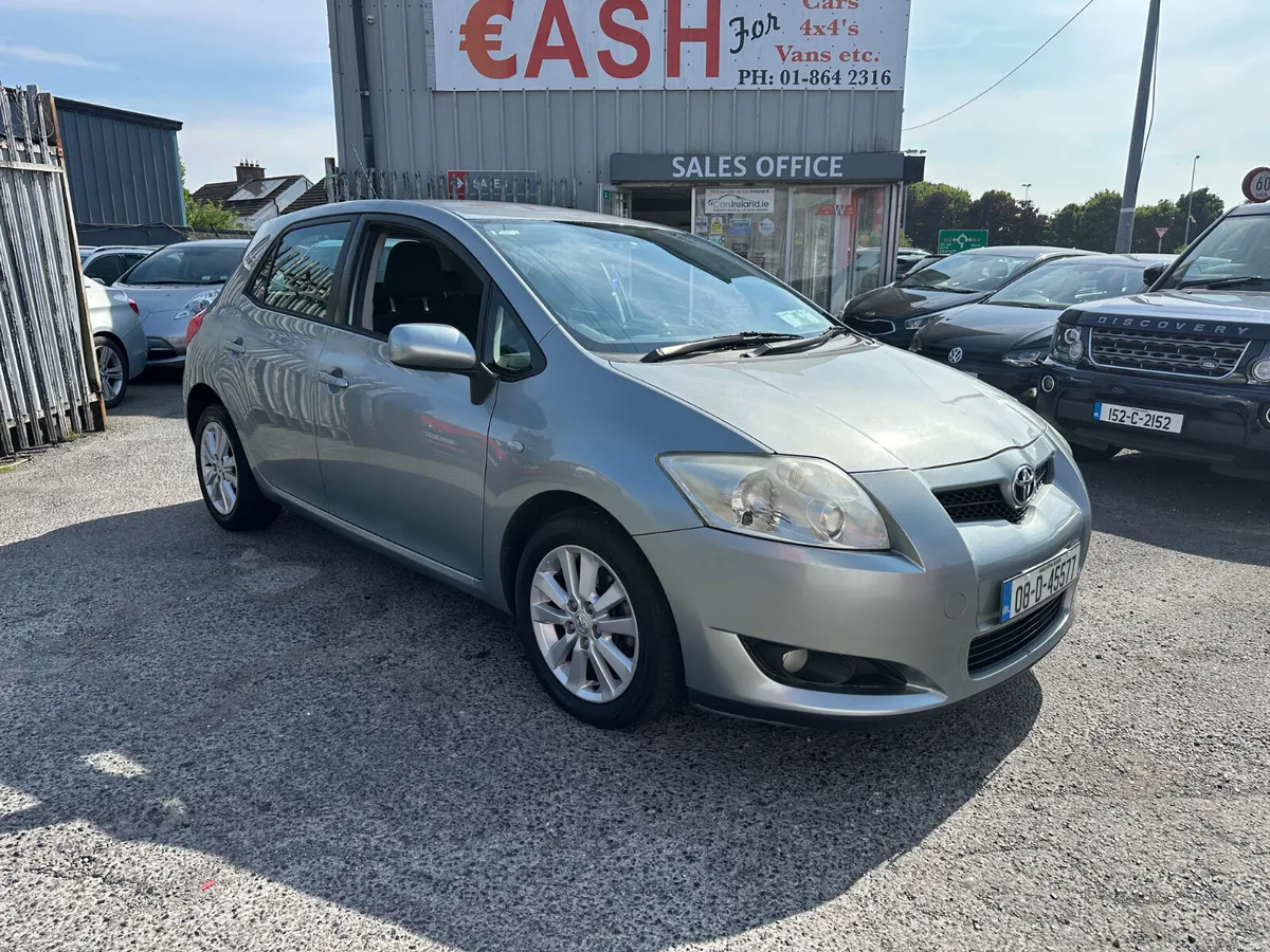 Toyota Auris 1.4 Petrol NCT LOW KMS - Image 1