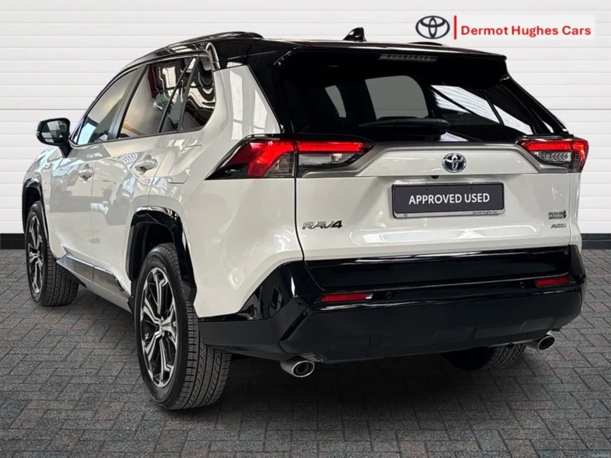 Toyota RAV4 PLUG-IN HYBRID SPORT - Image 2