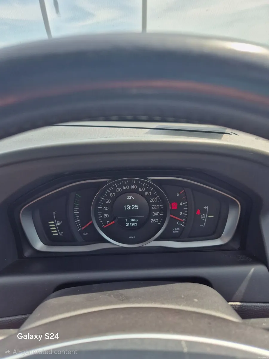 Volvo XC60 2015 - Image 6