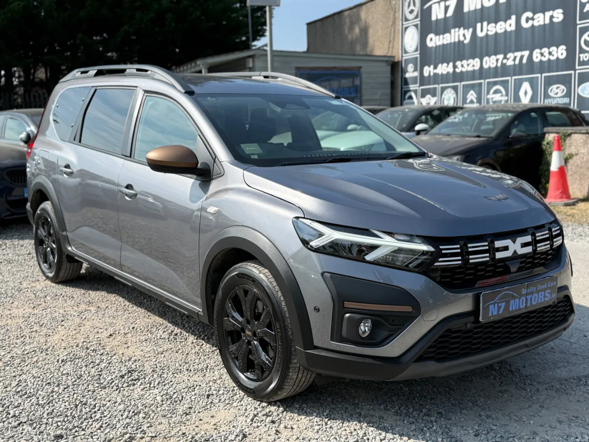 2025 Dacia Jogger 1.0 EXTREME 7 SEATER - Image 1