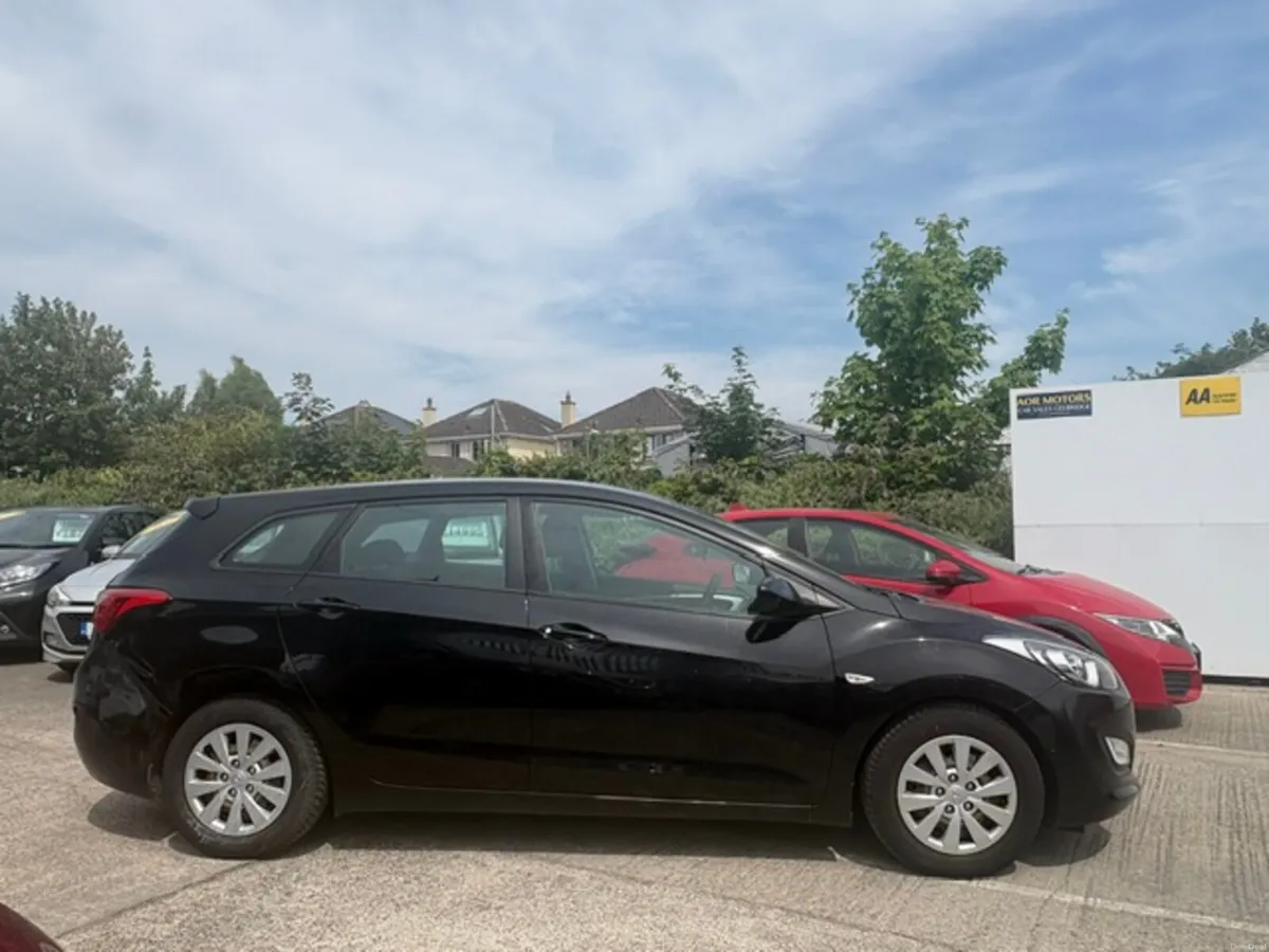 Hyundai i30 2017 ESTATE NCT 2028 - Image 4