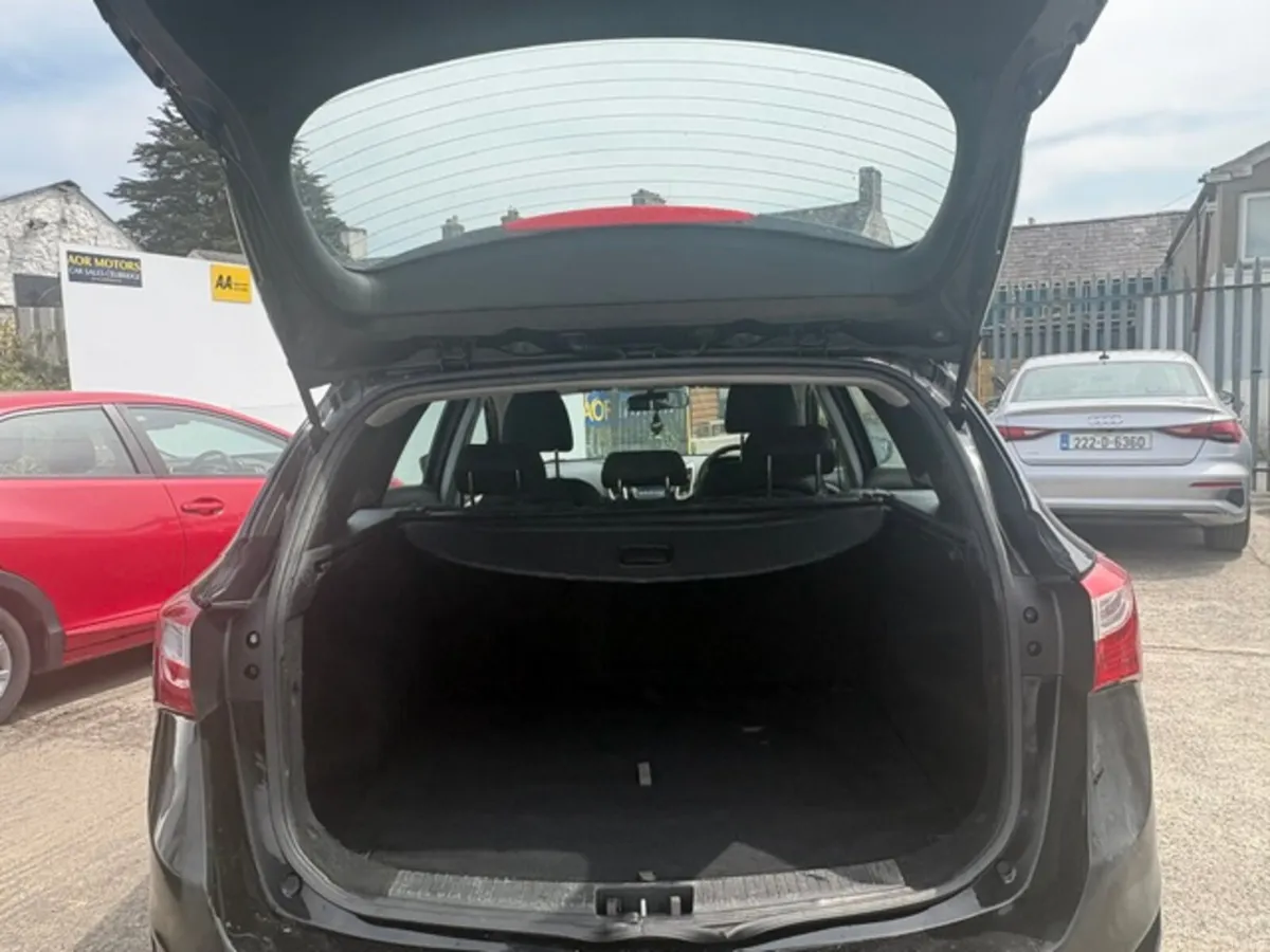 Hyundai i30 2017 ESTATE NCT 2028 - Image 6