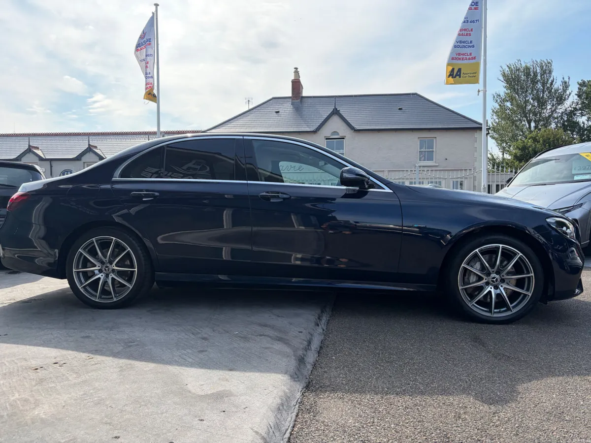 212 Mercedes Benz E300e AMG Line Hybrid - Image 4