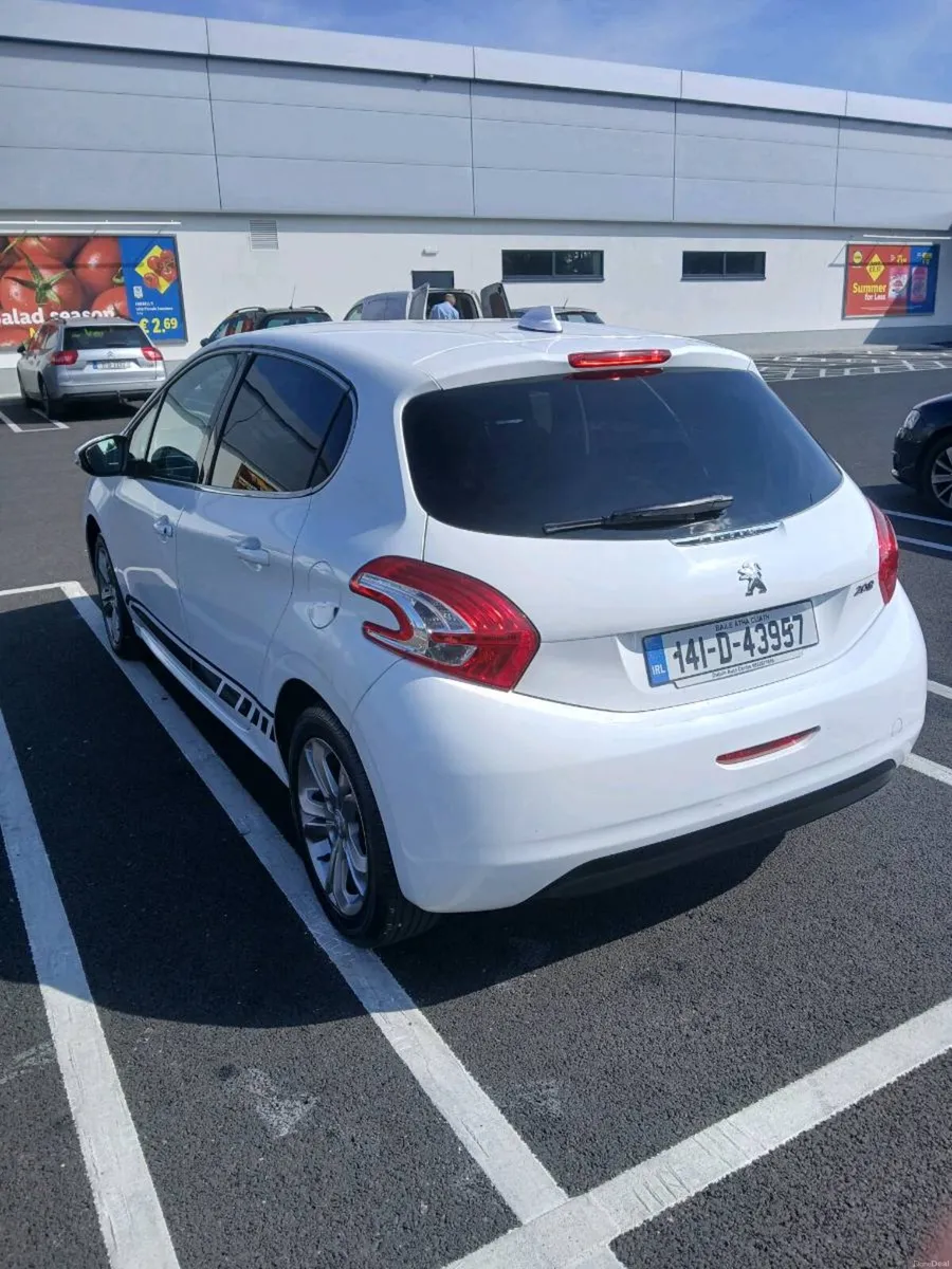 Peugeot 208 1.2 Allure - Image 3