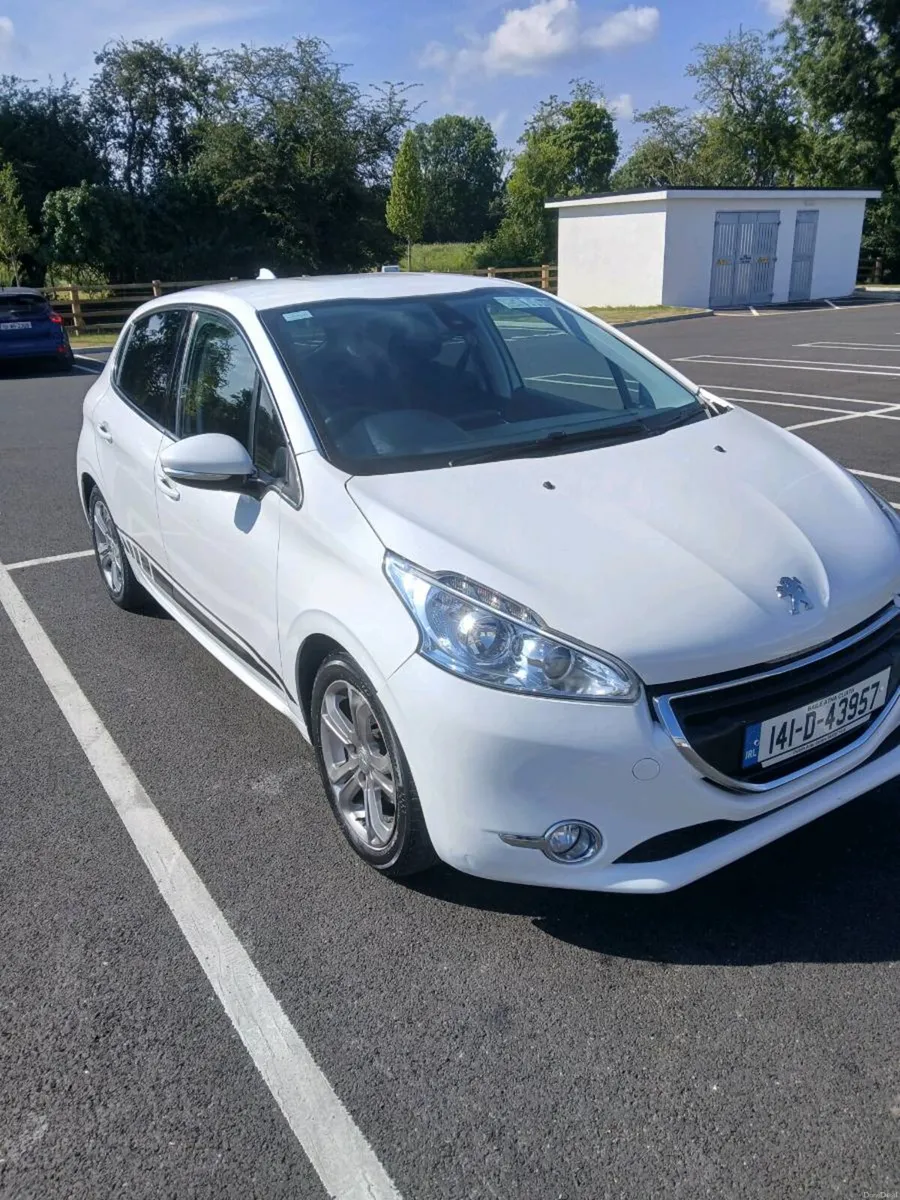 Peugeot 208 1.2 Allure - Image 1