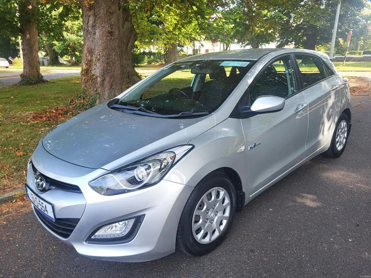 Hyundai i30 | ONE OWNER | Full  Service History - Image 1