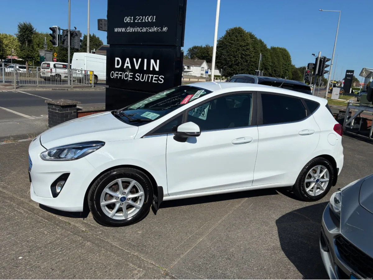 Ford Fiesta TITANIUM 1.0 ECOBOOST 1 100PS 4 - Image 3