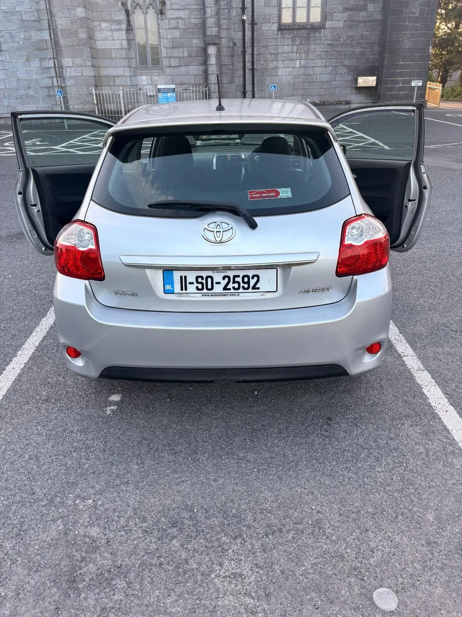 Toyota Auris 2011 - Image 3
