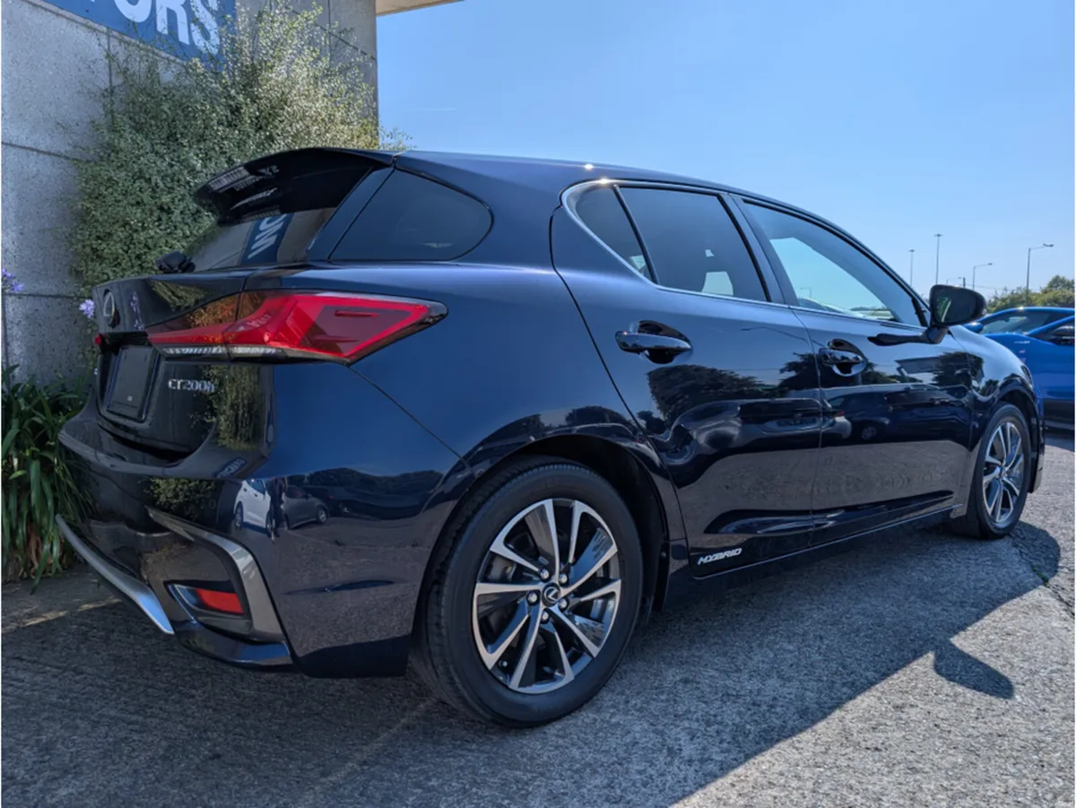 Lexus CT VERSION C AUTOMATIC HYBRID 1.8 PETROL //L - Image 6