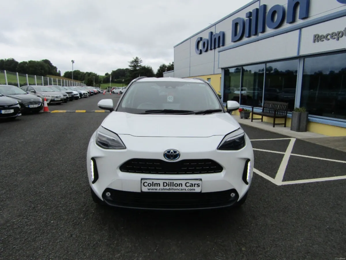 Toyota Yaris Cross EXCEL HEV 4X4 - Image 4