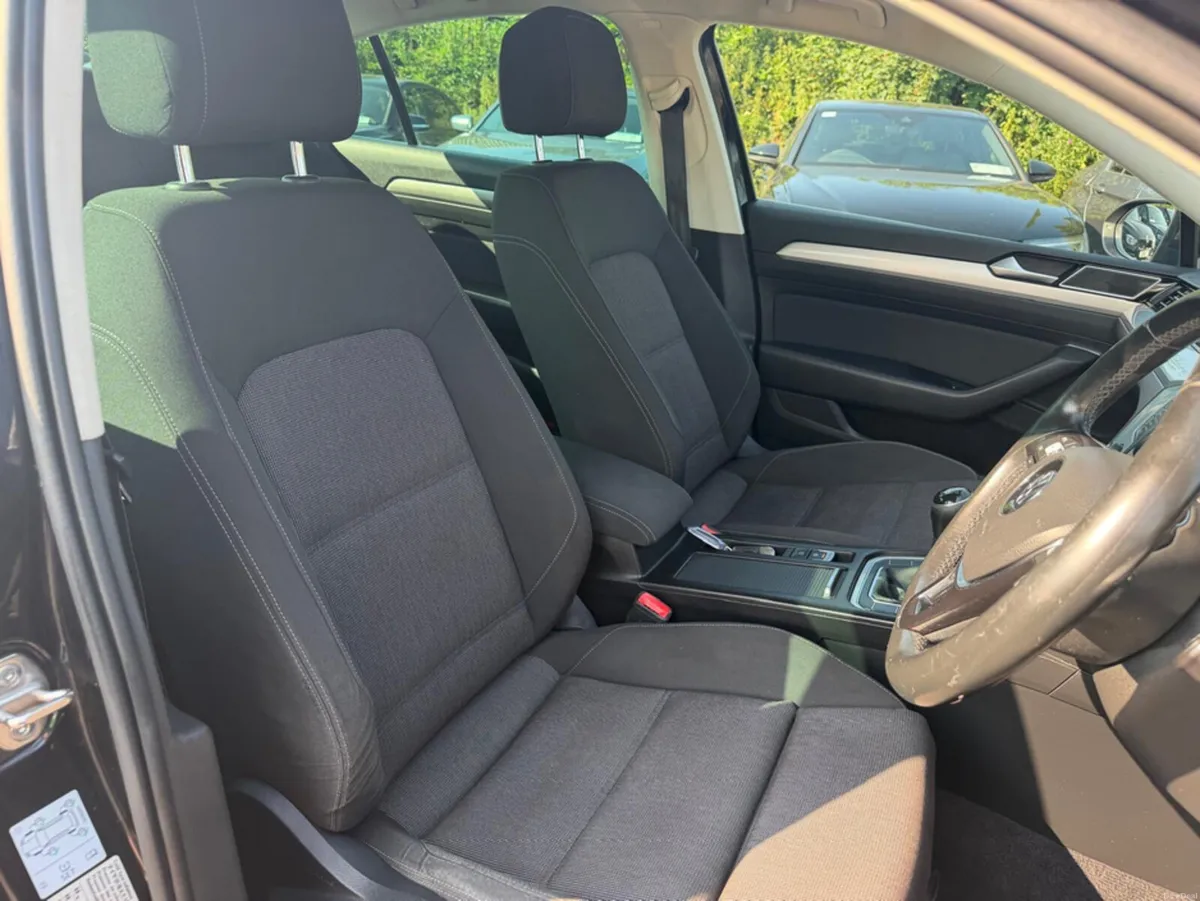 Volkswagen Passat 2.0 TDI SE BUSINESS BLUEMOTION 1 - Image 4
