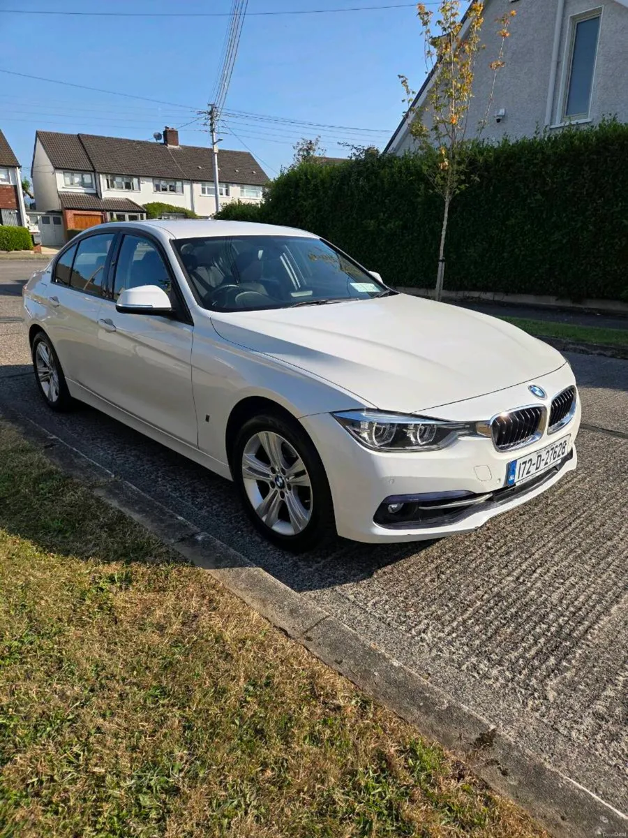 BMW 330e plug in hybrid - Image 2