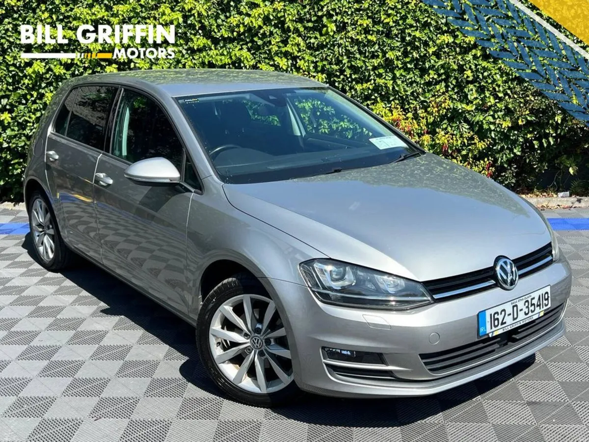 Volkswagen Golf COMFORTLINE 1.2 TSI AUTO // APPLE - Image 1