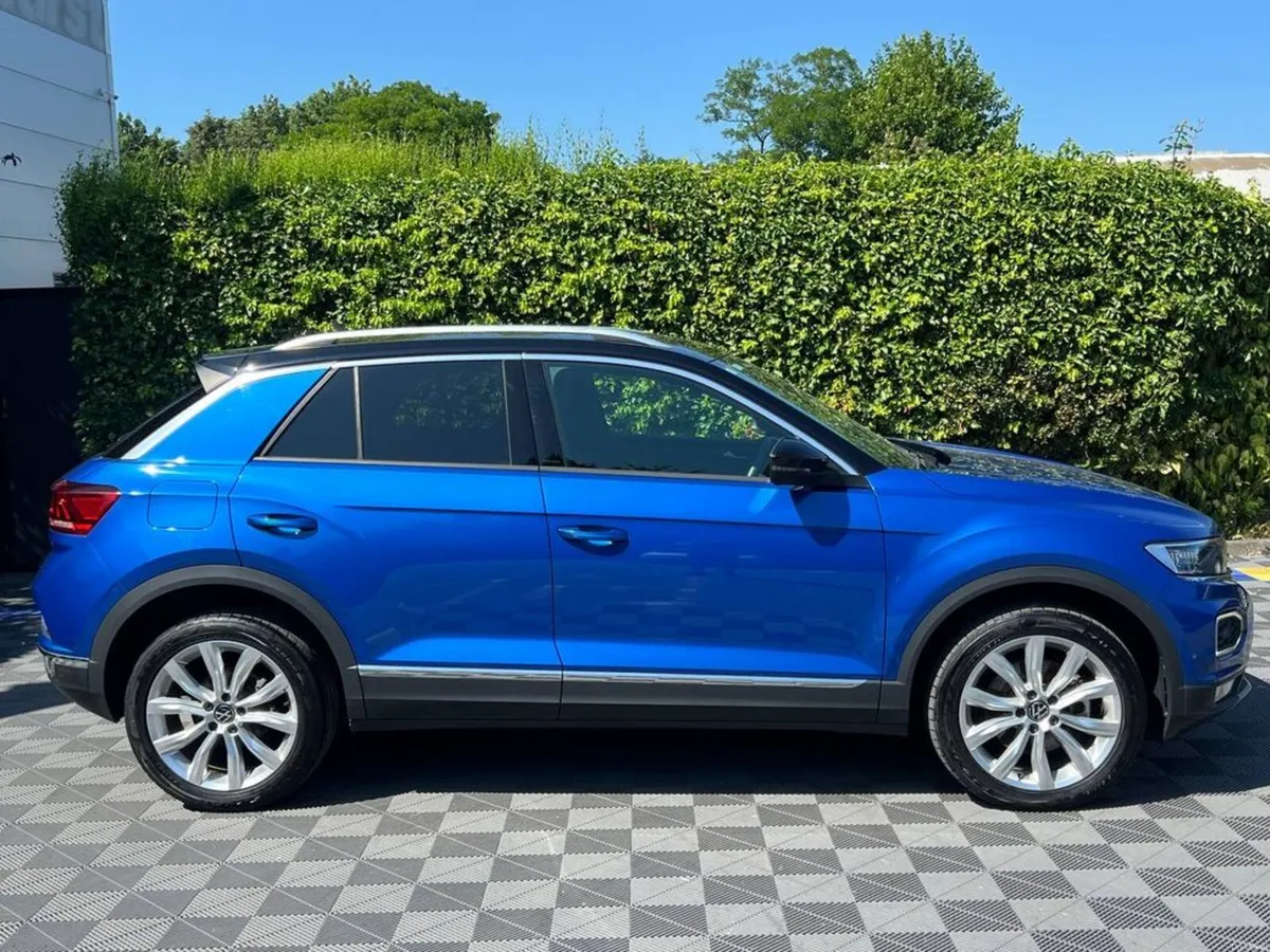 Volkswagen T-Roc SPORT 2.0 TDI AUTO // 18" ALLOYS - Image 2