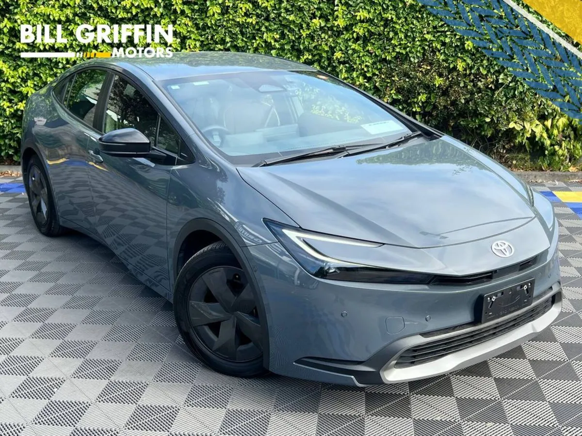 Toyota Prius 1.8 HYBRID AUTO // APPLE CARPLAY // H - Image 1
