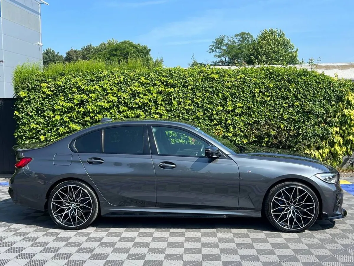 BMW 3-Series 330e M-SPORT COMPETITION 2.0 HYBRID A - Image 2