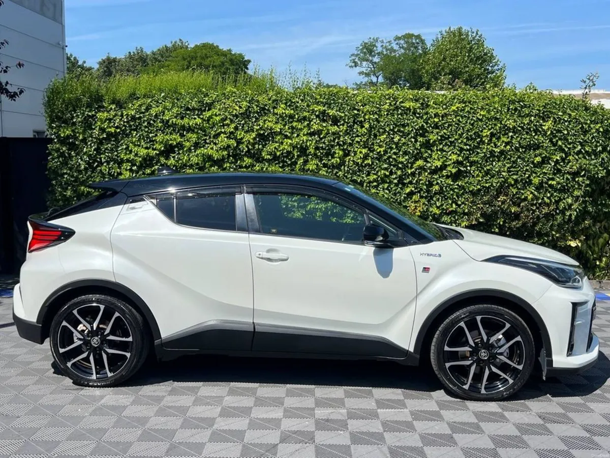 Toyota C-HR GR 1.8 HYBRID AUTO // GR SPORT HEATED - Image 2