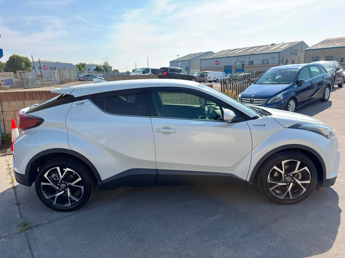 2019 TOYOTA C-HR HYBRID, SELF CHARGING, FRESH NCT - Image 4