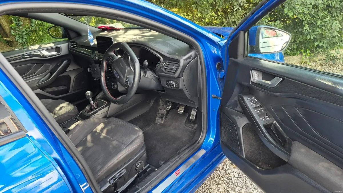 Ford Focus ST 2021 - Image 2