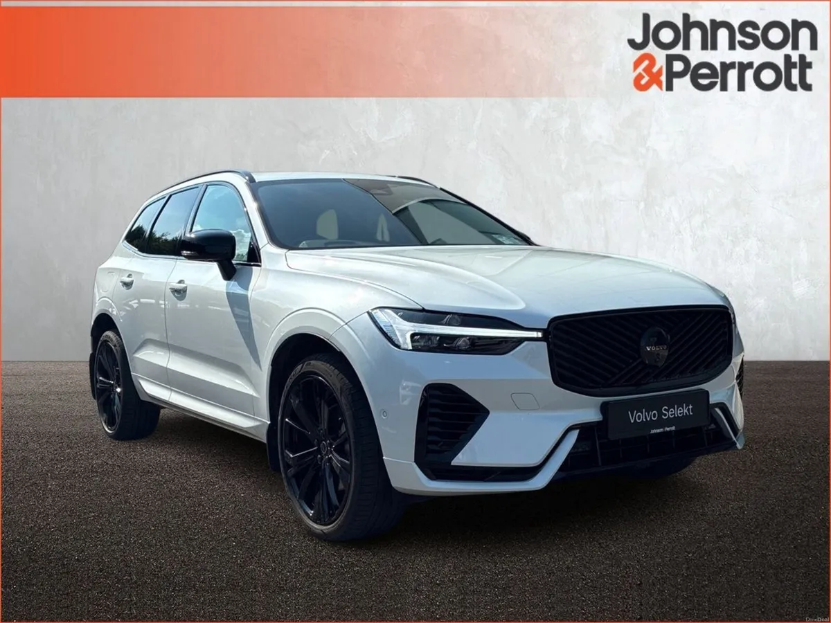 Volvo XC60 T6 350bhp AWD PHEV Plus Black Edition - Image 4