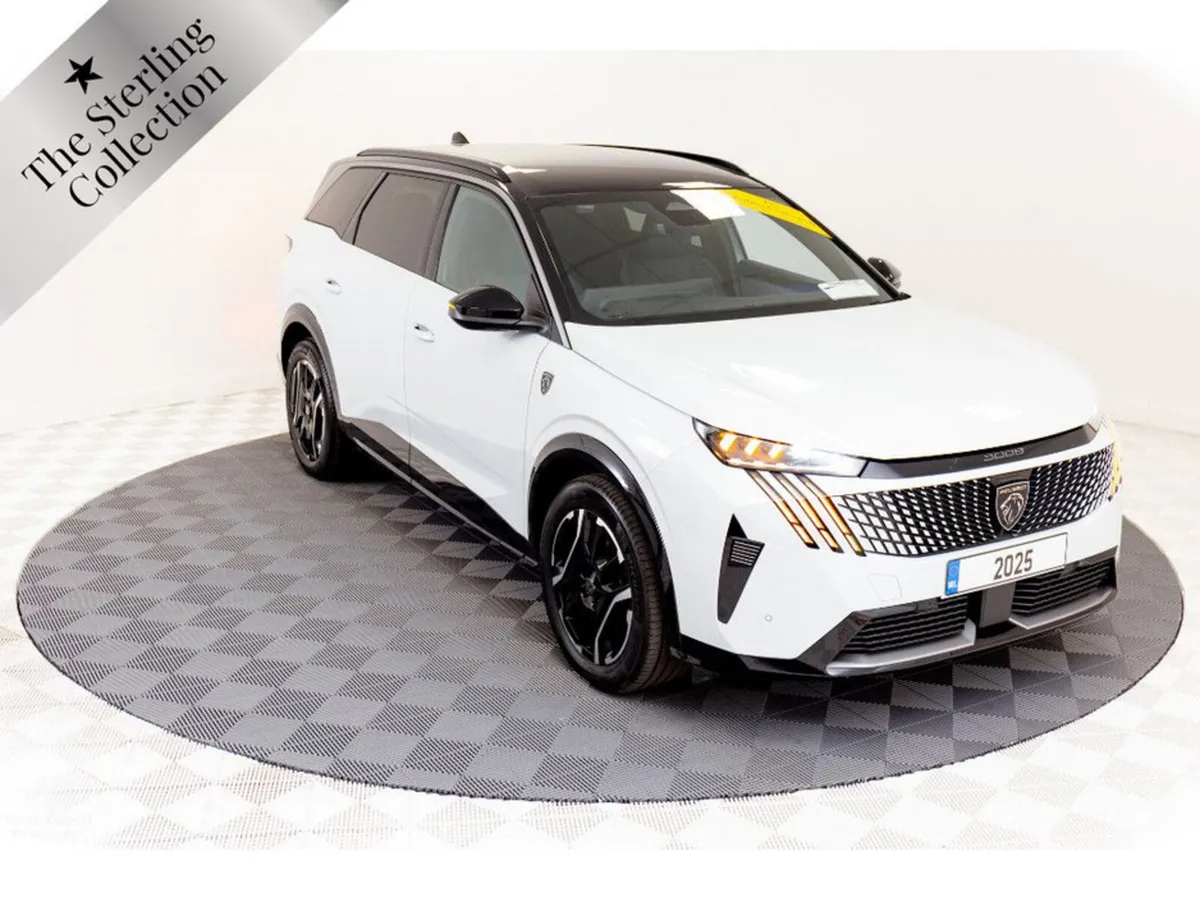 Peugeot 5008 E-GT 72kWh 210HP - 7 Seats - Image 1