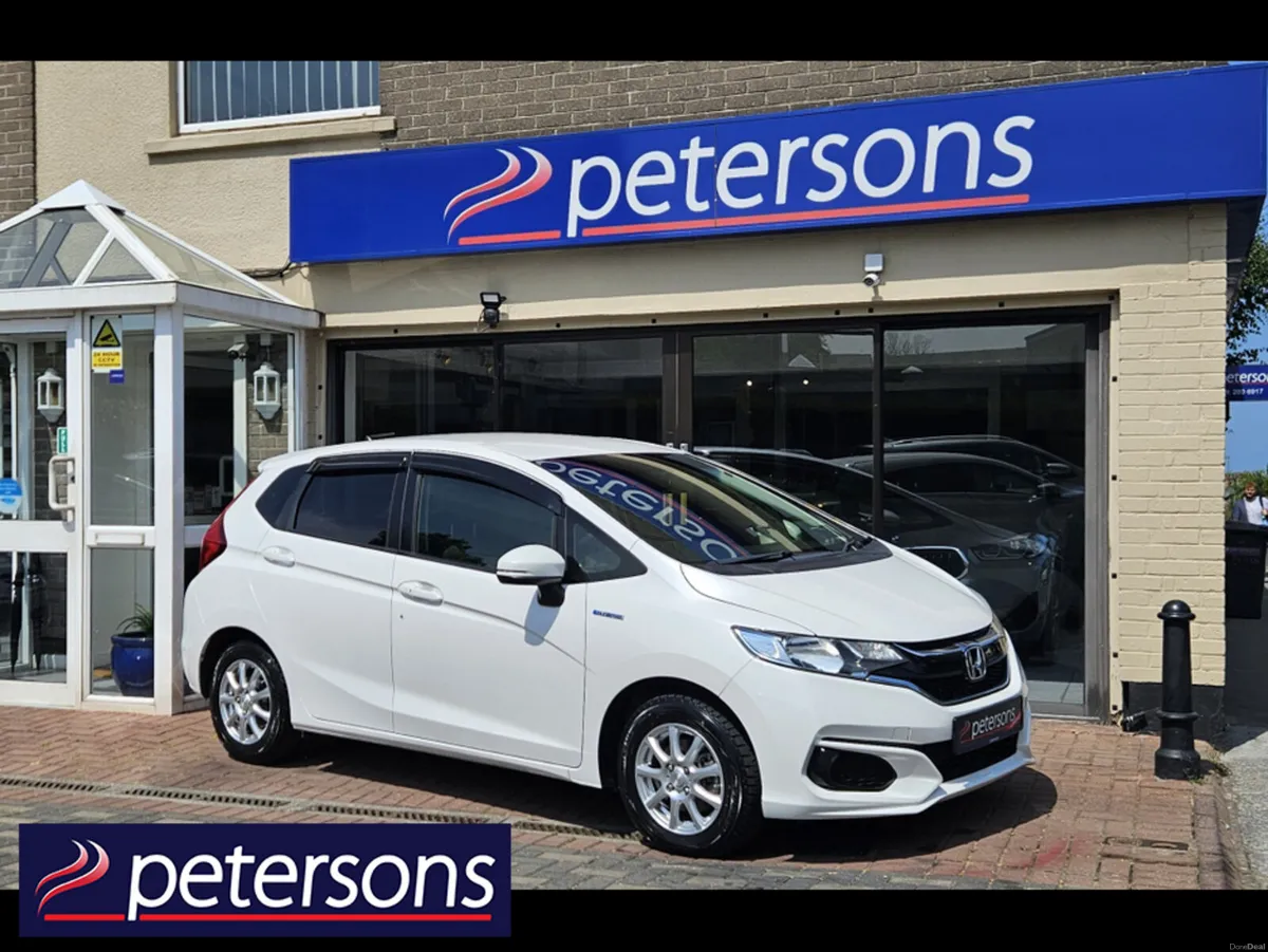 Honda Fit 1.5 PETROL HYBRID AUTOMATIC - Image 1