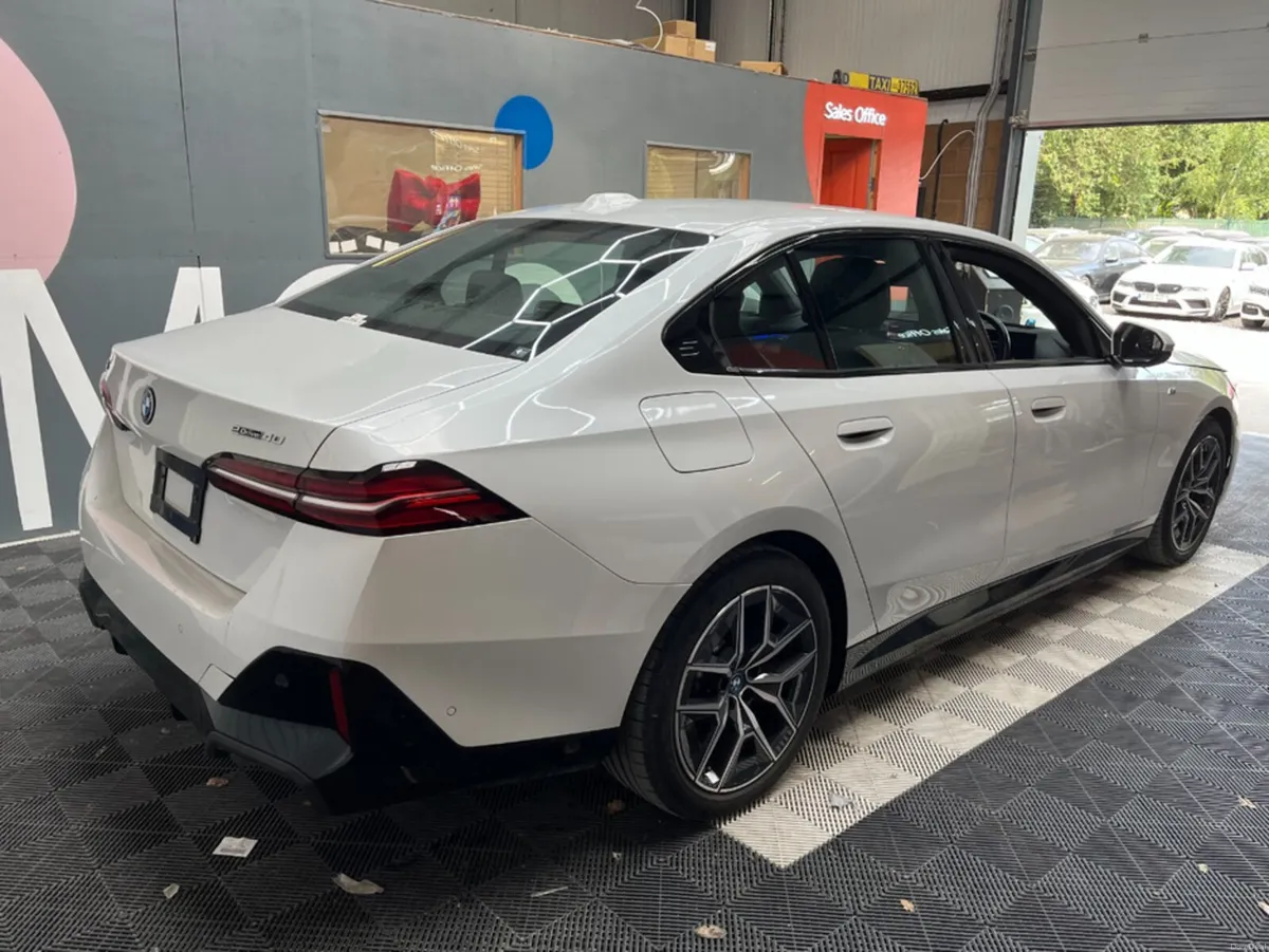 BMW i5 2024 BMW I5 EDRIVE40 M-SPORT AUTOMATIC / CR - Image 2
