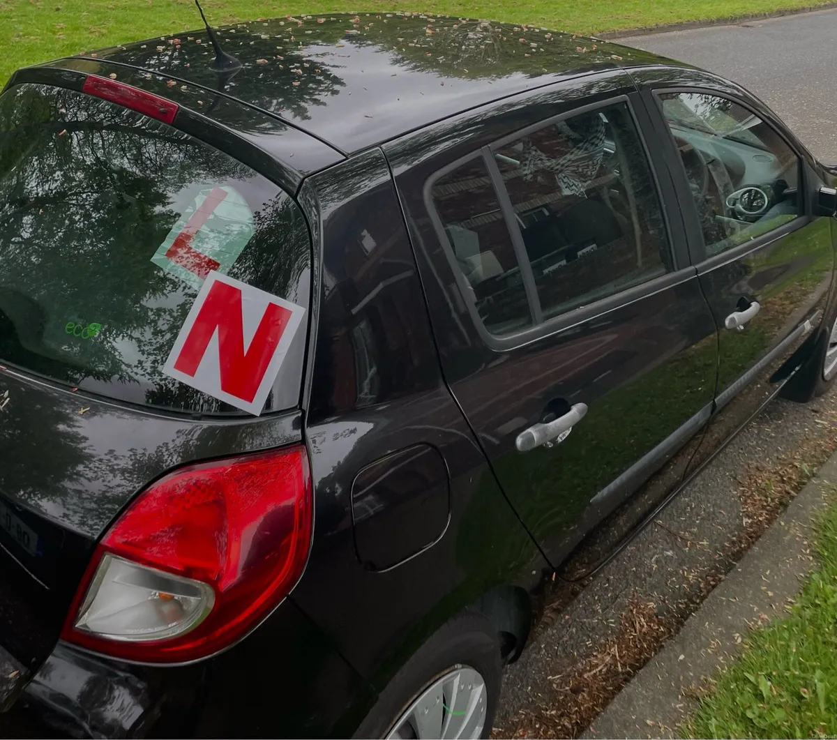 2010 Renault Clio 1.2 Petrol- 105,894km €3500 ONO - Image 2