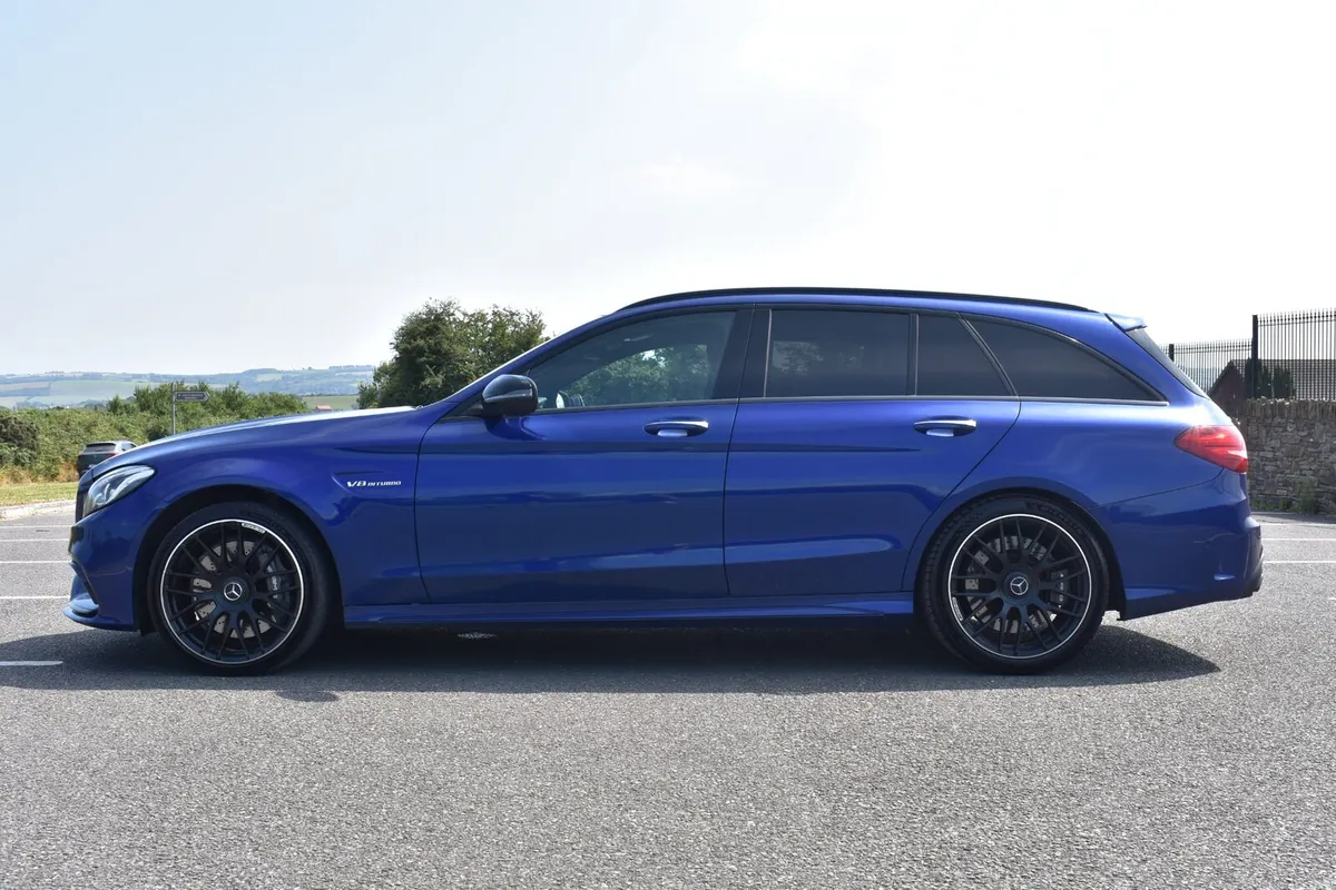 Mercedes-Benz C63 AMG Estate - Image 3