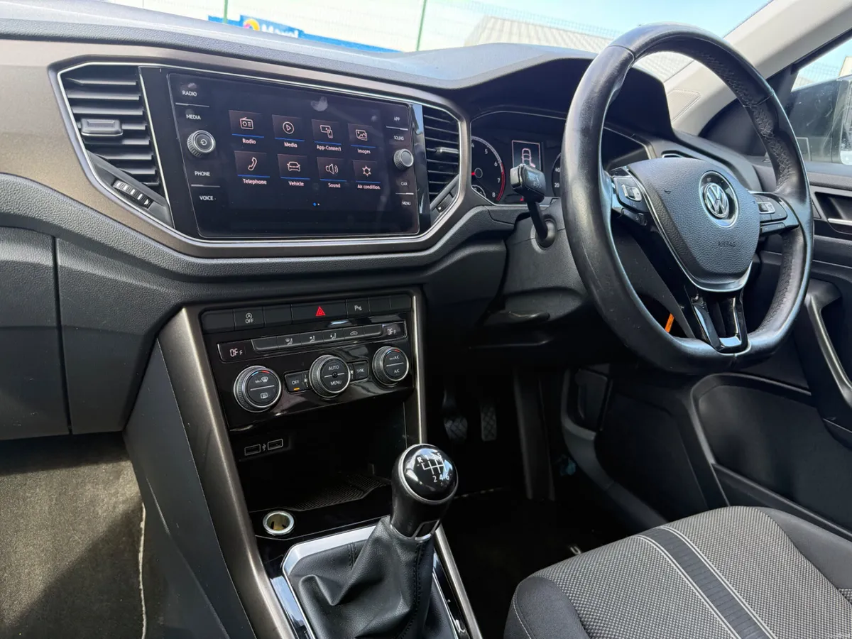 2018 VW T-Roc 1.0L Design Black Ed - Image 3