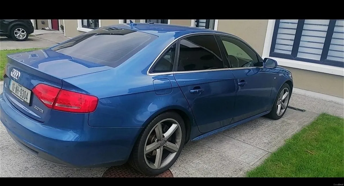 Audi A4 2010 - Image 4