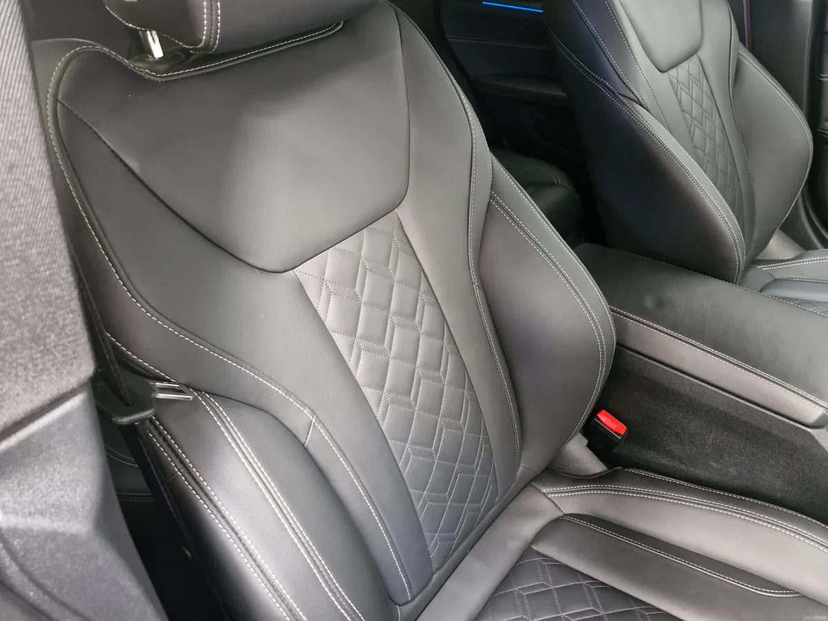 232 I4 M50 XDRIVE (HIGH SPEC) INDIV MERINO LEATHER - Image 6