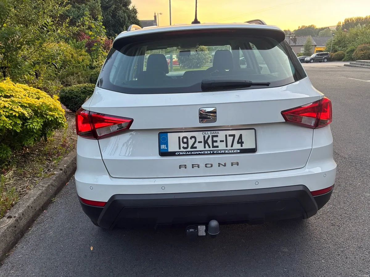 SEAT ARONA 1.0 TSI IN GLACIER WHITE - Image 3