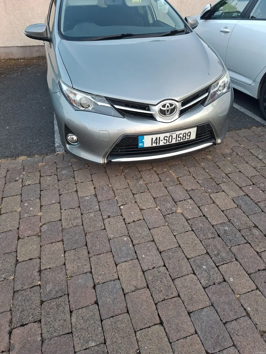 Toyota Auris 2014 - Image 1