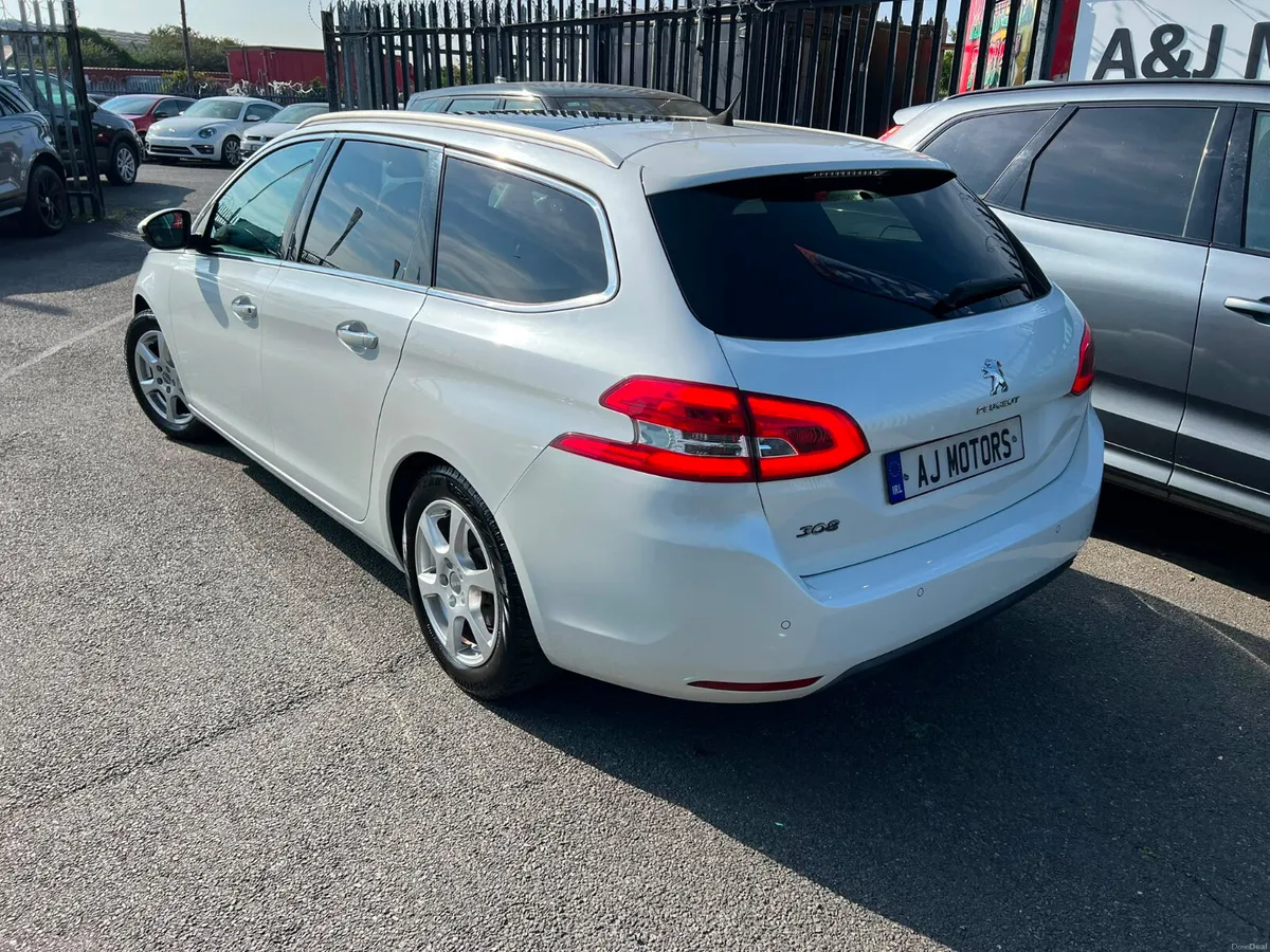 2016 PEUGEOT 308 1.2 AUTO GLASS ROOF - Image 4