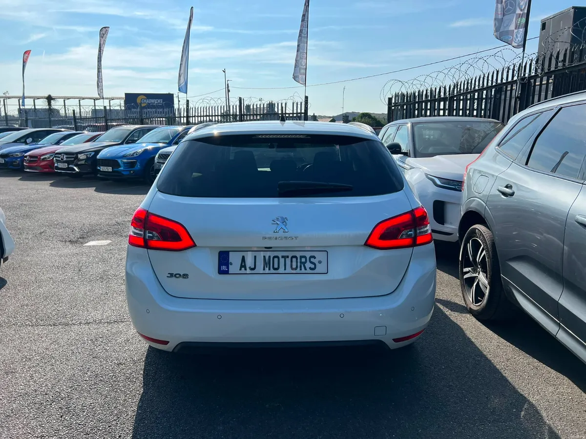 2016 PEUGEOT 308 1.2 AUTO GLASS ROOF - Image 6