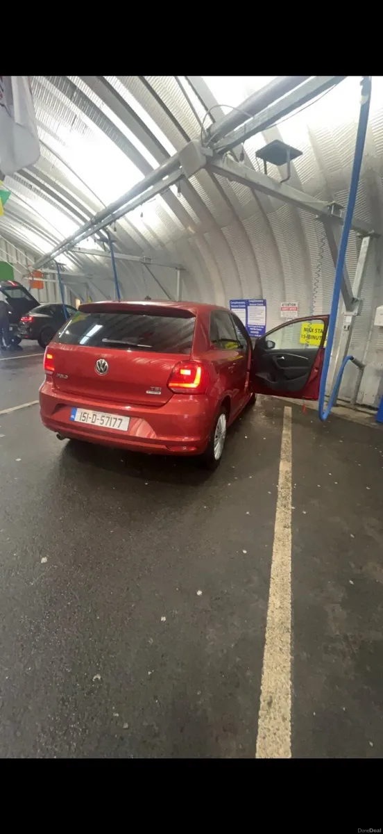 Volkswagen Polo 2015 - Image 2