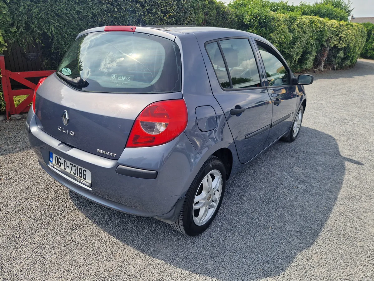 Renault Clio 1.2 Petrol 2006 - Image 2
