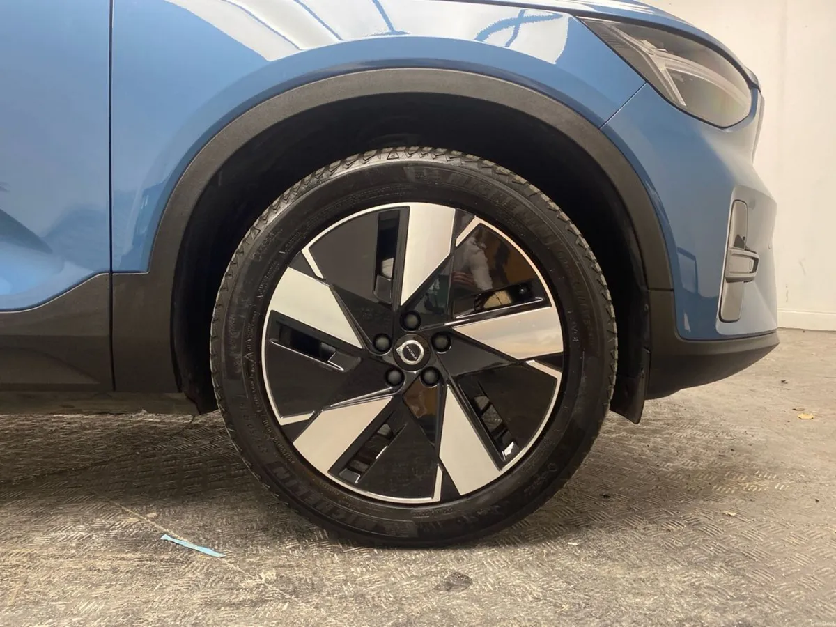 Volvo XC40 2 Year Volvo selekt warranty BEV Core e - Image 6