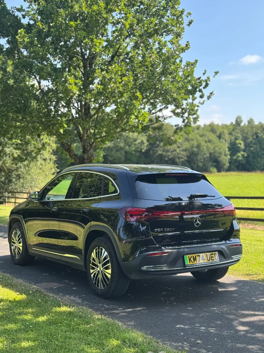 2024 Mercedes-Benz EQA 250+ Progressive Premium - Image 3