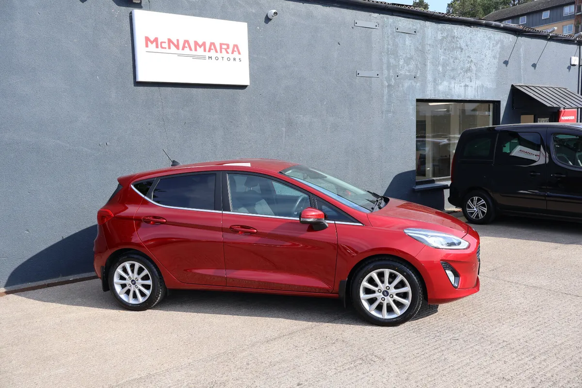 Ford Fiesta Titanium 1 Owner 33,000km  'As New' - Image 2