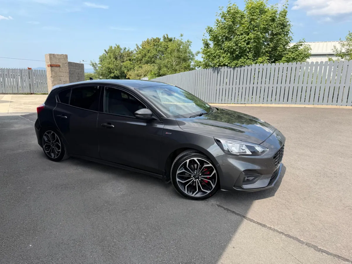 Ford Focus 1.5 TDCI ST-LINE X 120PS - Image 4