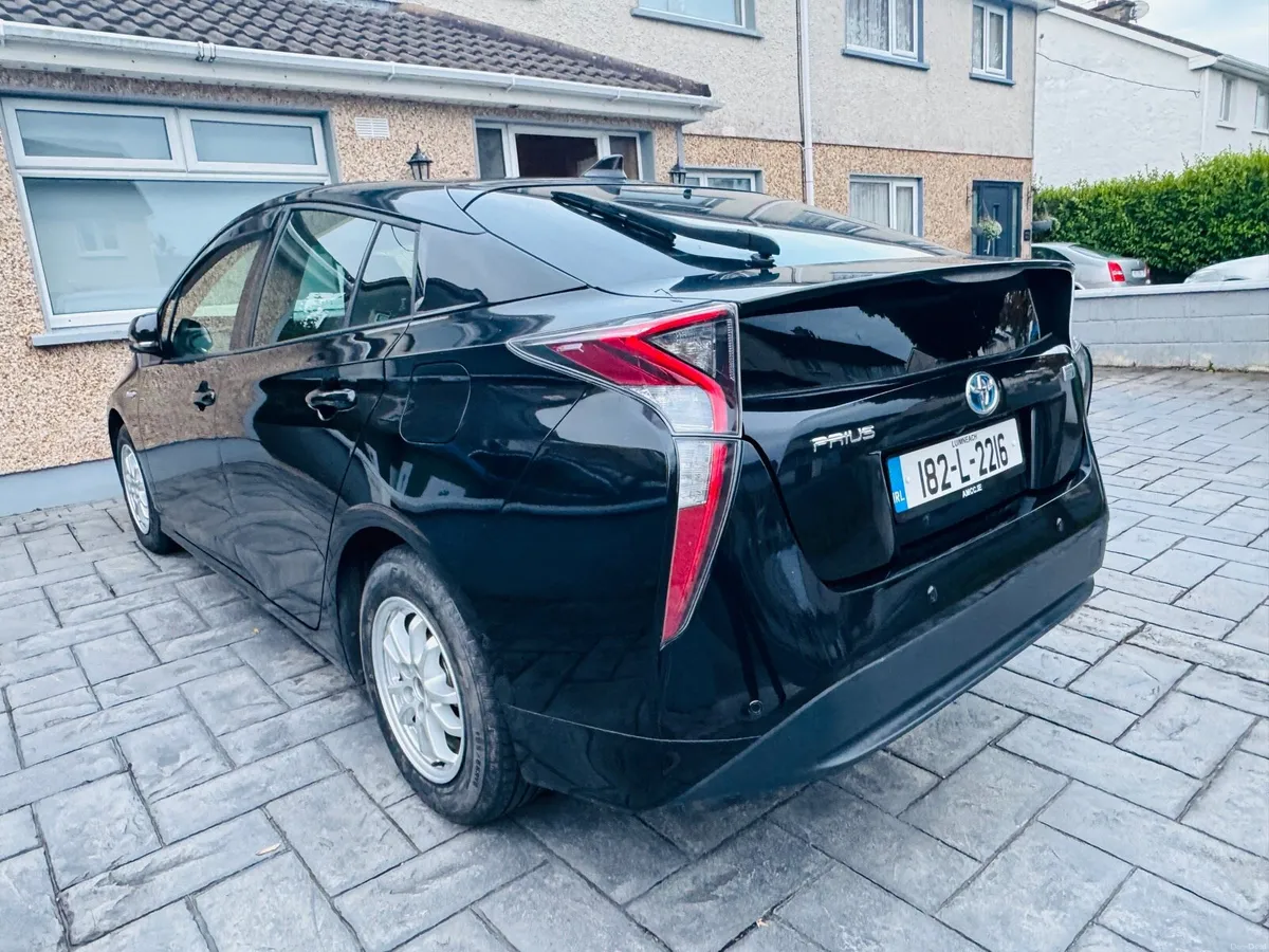 Toyota PRIUS 1.8 Auto Hybrid (2018) - Image 6