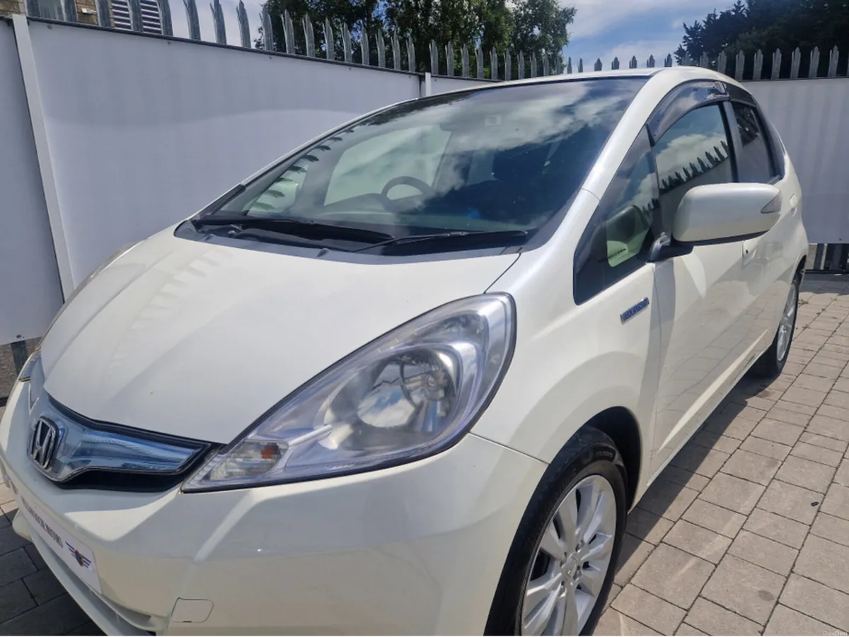 Honda Fit 1.3 PETROL HYBRID AUTO - Image 5
