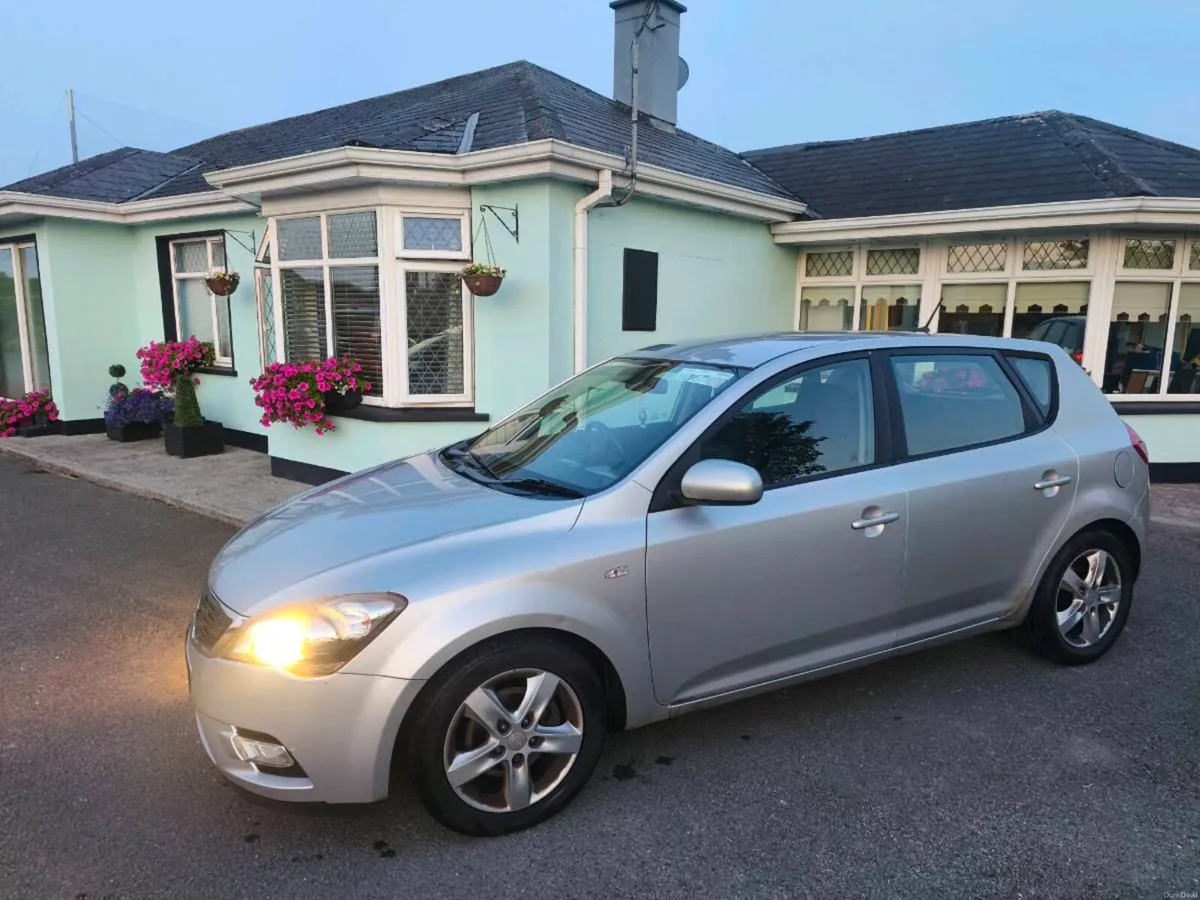 Kia Ceed - Image 1