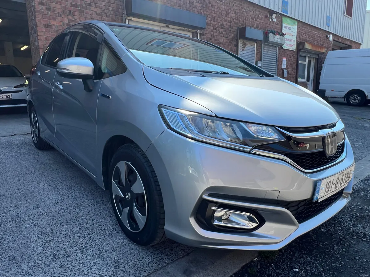 Honda Fit 1.5L Hybrid 2019 - Image 6