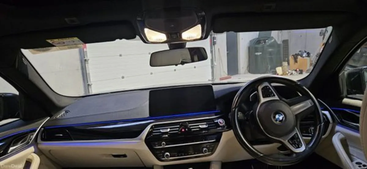 BMW 5-Series 2023 520d M Sport - Image 2