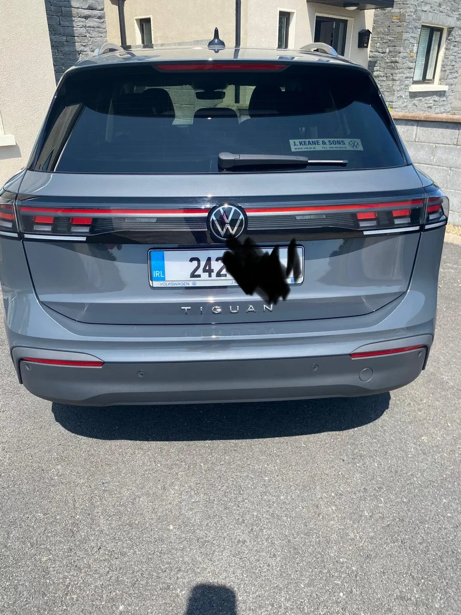 Volkswagen Tiguan *1 year warranty with VW Ireland - Image 3