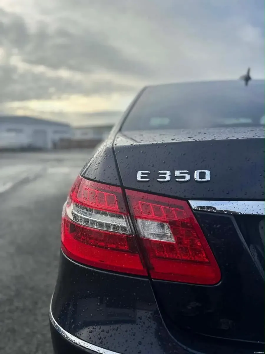 Mercedes-Benz E350 - Image 2